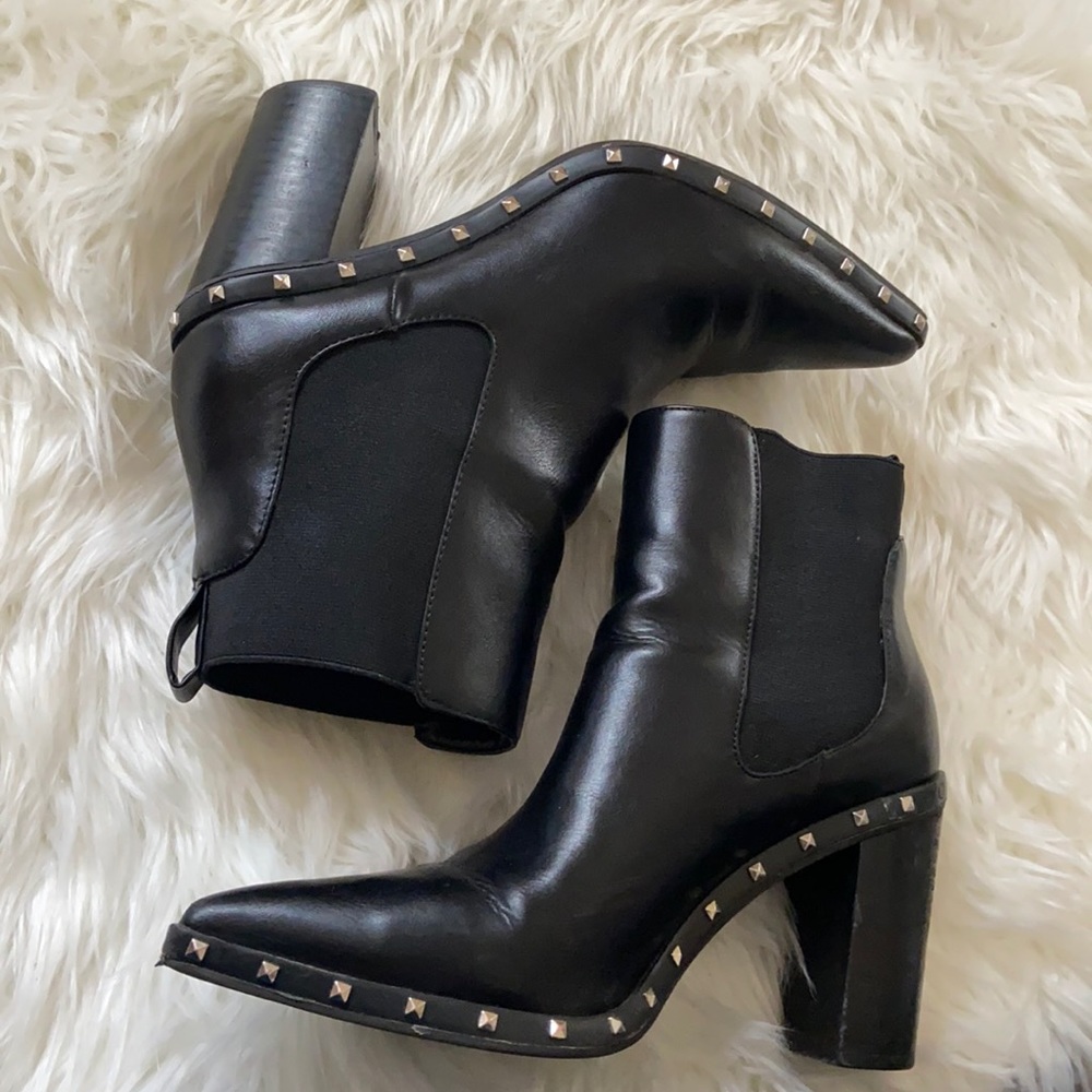 Charles by Charles David Leather Pointed boots